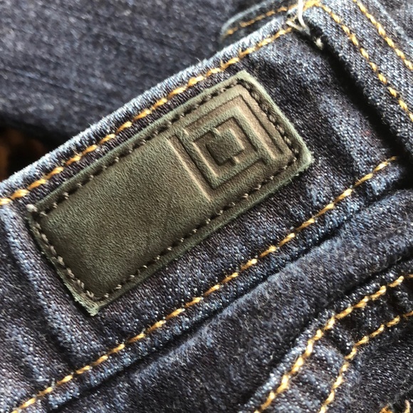 Liz Jeans - Picture 8 of 8